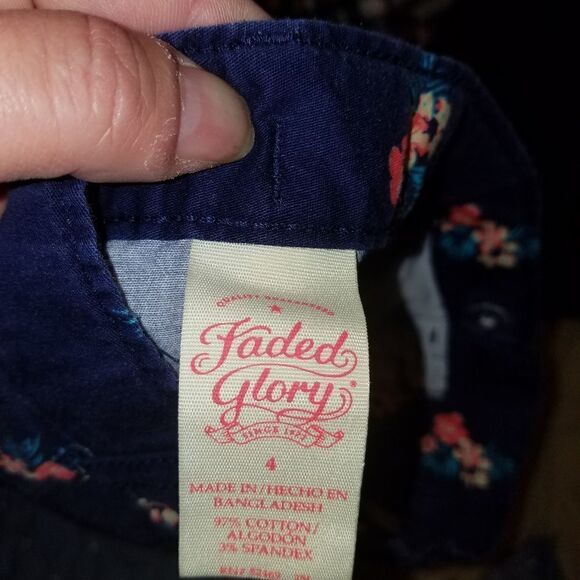 Faded Glory Bundle size 4 - Picture 2 of 6